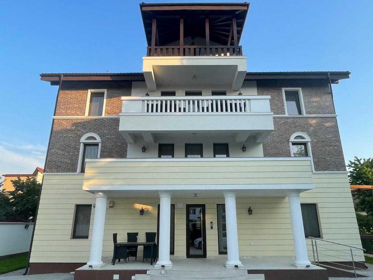 Aparthotel Iarca *